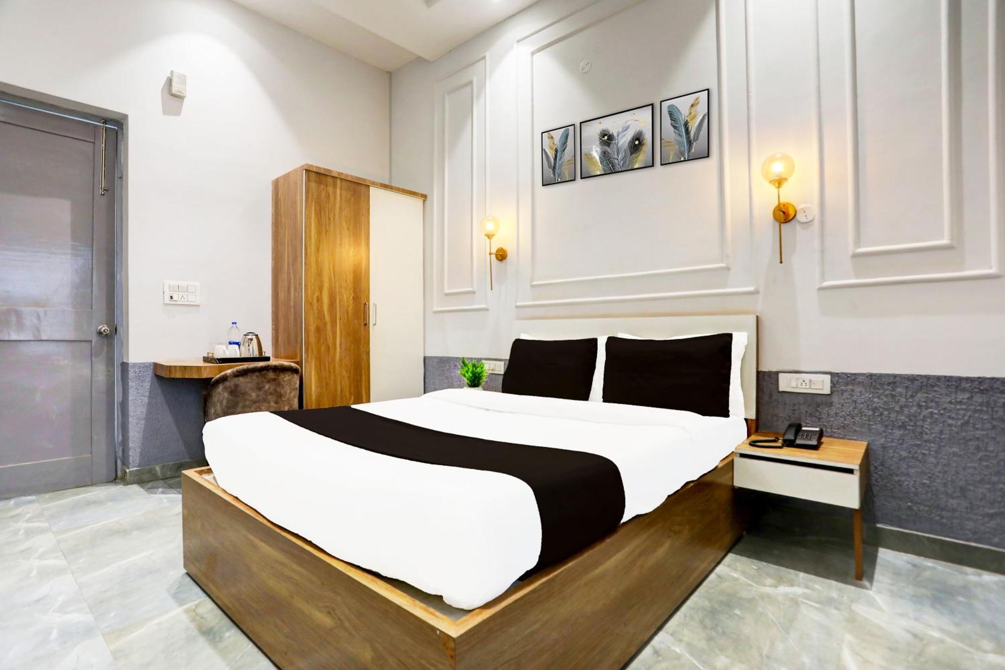 Hotel O Indo Tiger Risikés Kültér fotó